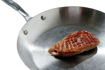 Šťavnaté kachní prso sous-vide ovoněné tymiánem a koňakem s doručením až k vám domů.